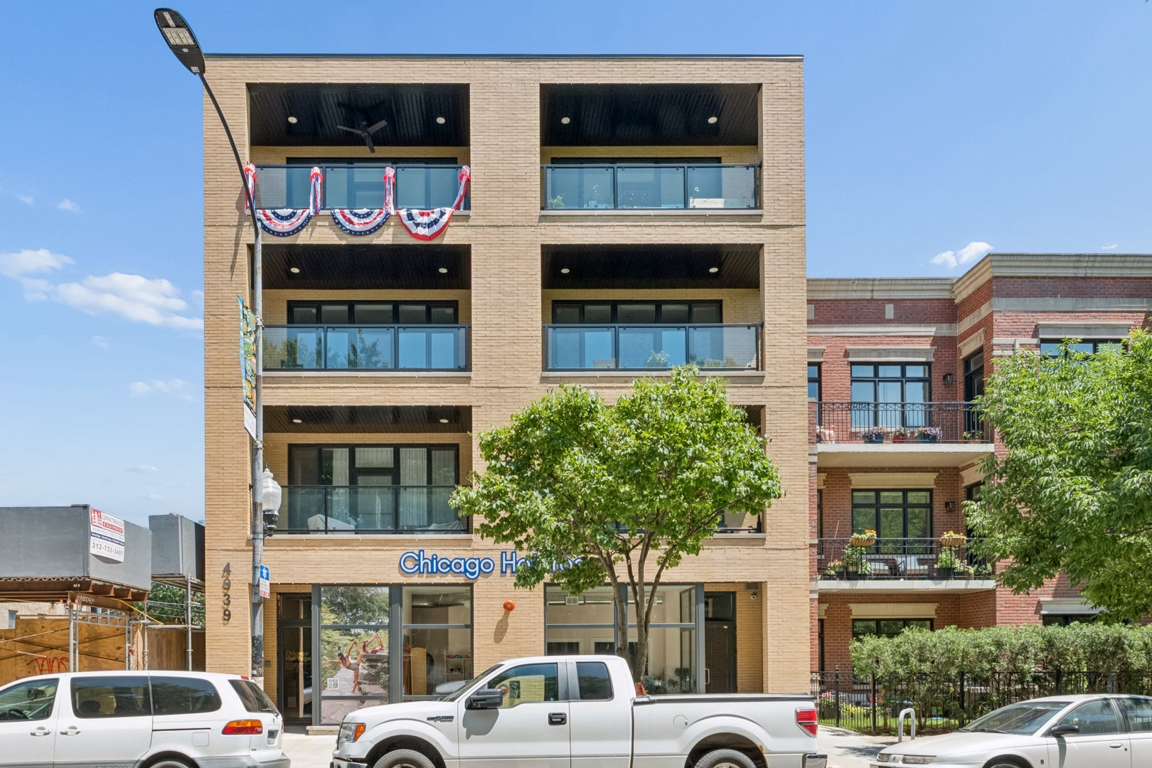 4939 N Damen Avenue 304