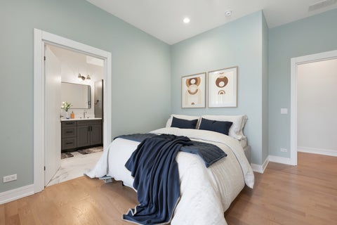 Tiny photo for 4939 N Damen Avenue #304, Chicago, IL 60625 (MLS # 12736910)