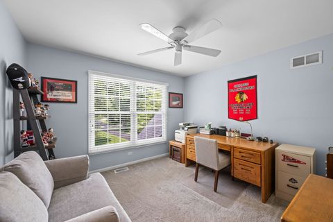 Tiny photo for 2733 N ELM Lane, Arlington Heights, IL 60004 (MLS # 12690885)