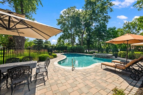 Tiny photo for 2733 N ELM Lane, Arlington Heights, IL 60004 (MLS # 12690885)