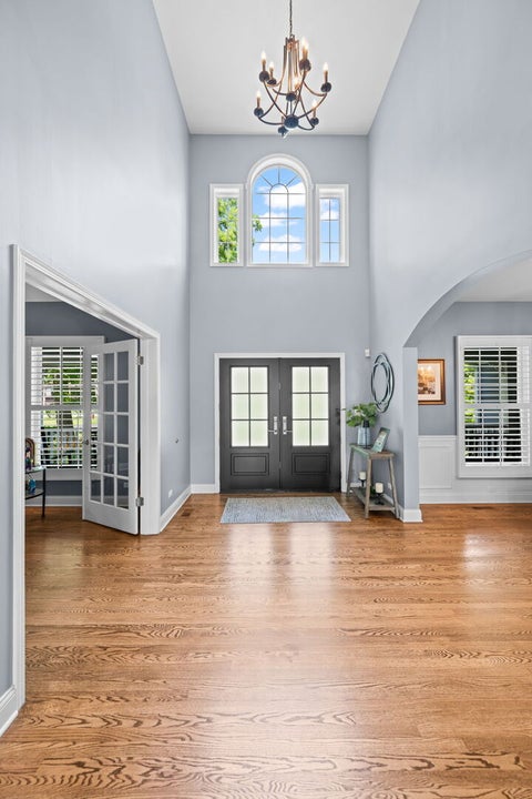 Tiny photo for 2733 N ELM Lane, Arlington Heights, IL 60004 (MLS # 12690885)