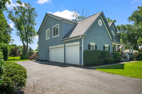 Tiny photo for 2733 N ELM Lane, Arlington Heights, IL 60004 (MLS # 12690885)