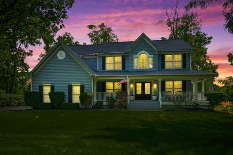 Tiny photo for 2733 N ELM Lane, Arlington Heights, IL 60004 (MLS # 12690885)