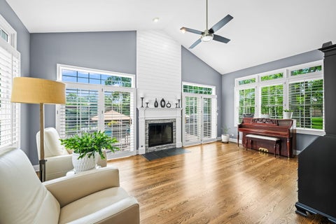 Tiny photo for 2733 N ELM Lane, Arlington Heights, IL 60004 (MLS # 12690885)