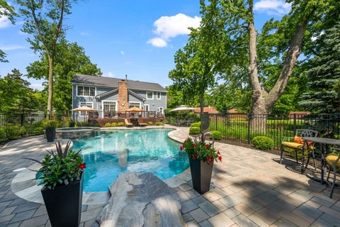 Tiny photo for 2733 N ELM Lane, Arlington Heights, IL 60004 (MLS # 12690885)