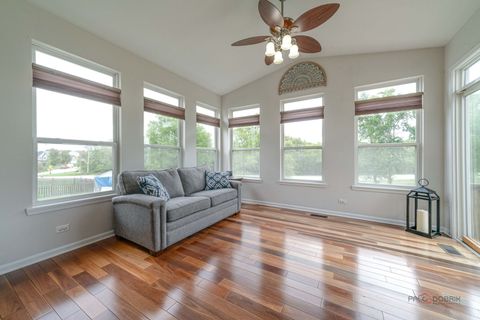 Tiny photo for 683 Niagara Drive, Volo, IL 60073 (MLS # 12466363)