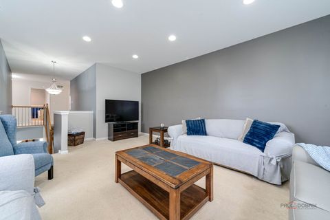 Tiny photo for 683 Niagara Drive, Volo, IL 60073 (MLS # 12466363)