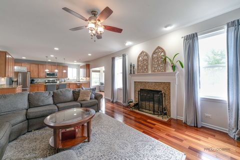 Tiny photo for 683 Niagara Drive, Volo, IL 60073 (MLS # 12466363)