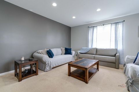 Tiny photo for 683 Niagara Drive, Volo, IL 60073 (MLS # 12466363)