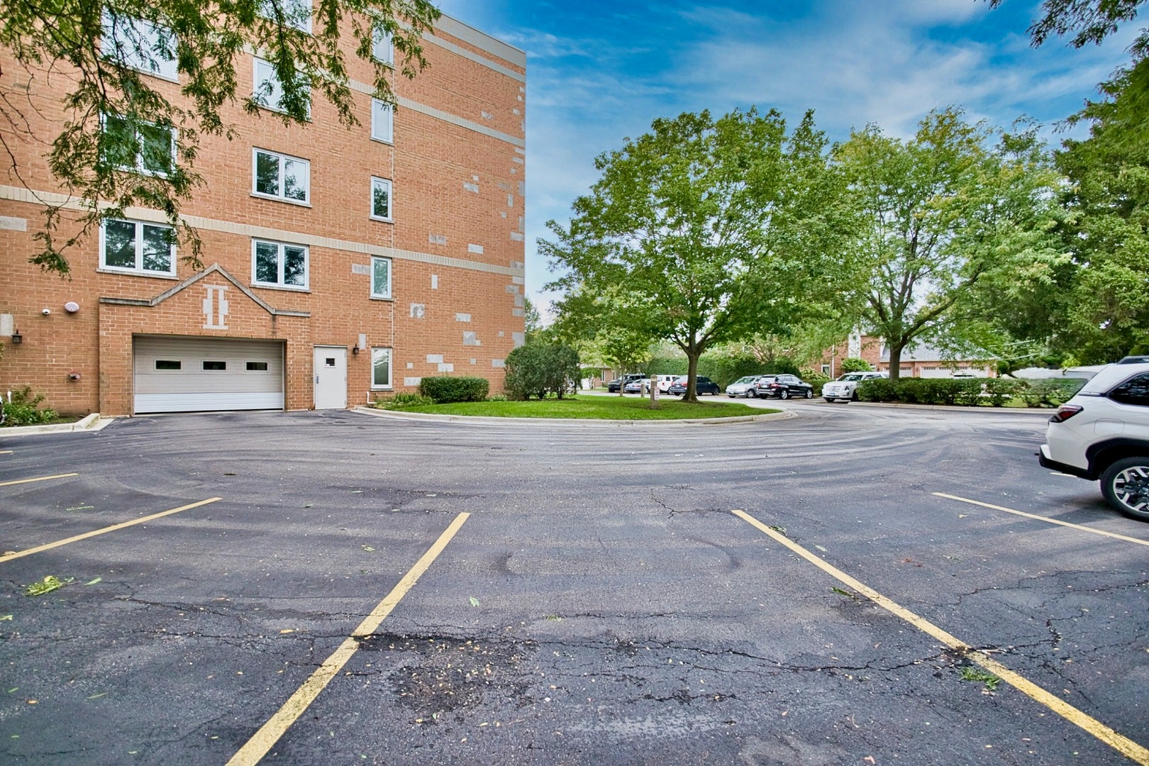 7450 N Waukegan Road 404