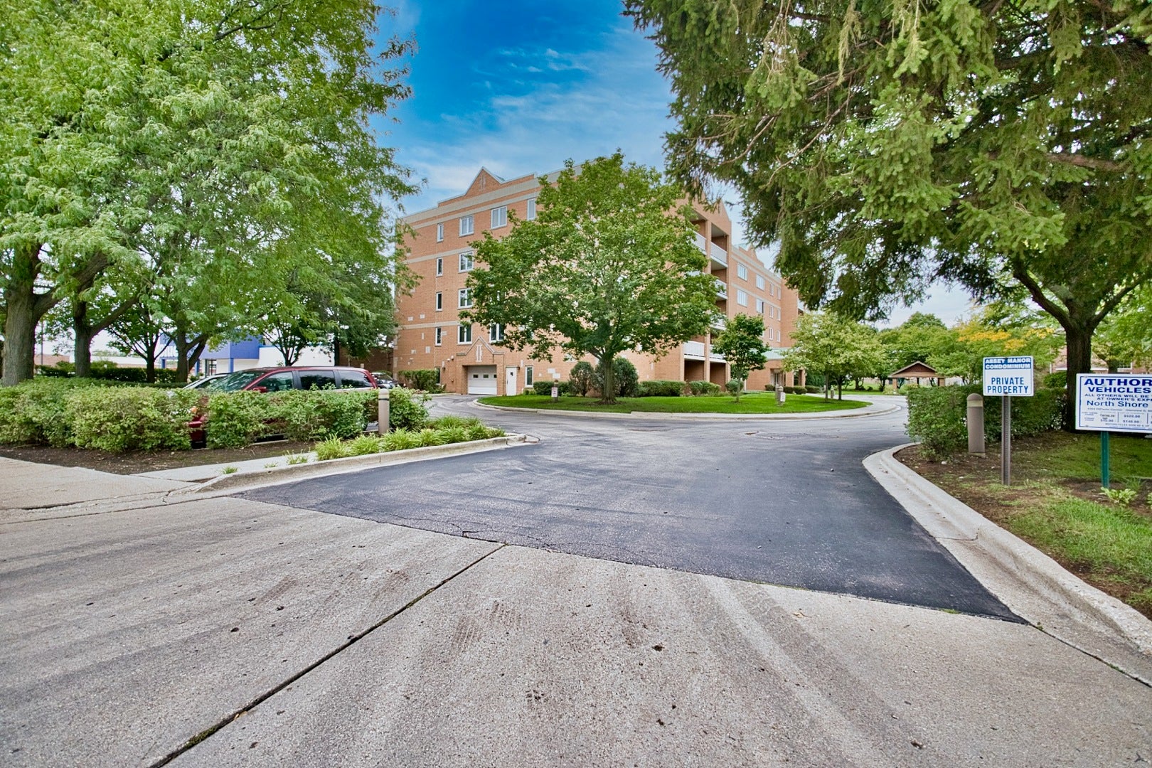 7450 N Waukegan Road 404