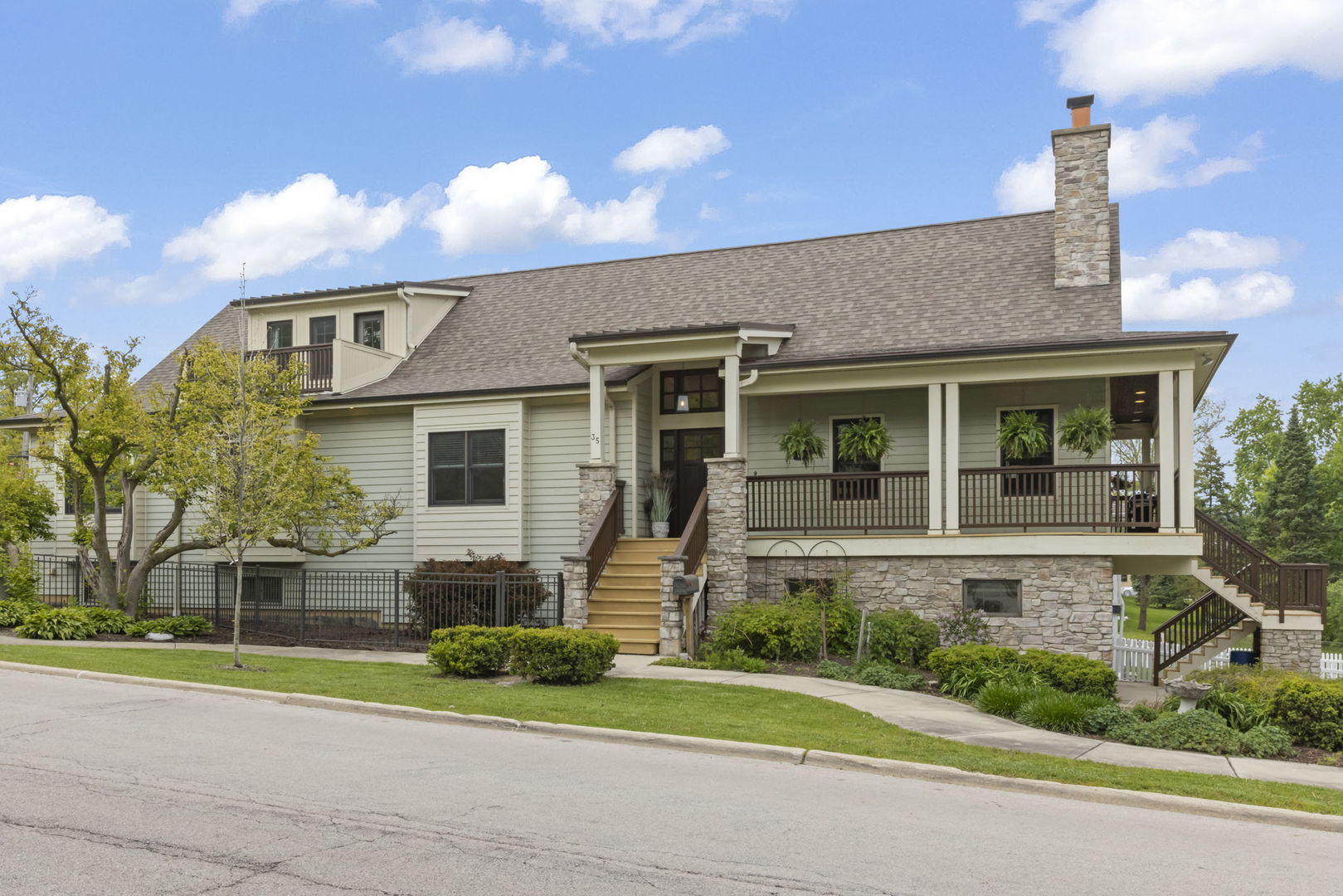 35 S Wilmette Avenue