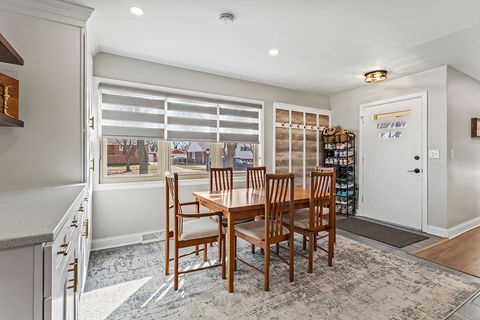 Tiny photo for Oak Lawn, IL 60453 (MLS # 12589520)