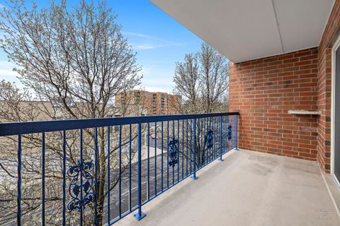 Tiny photo for 6755 N Milwaukee Avenue #303, Niles, IL 60714 (MLS # 12581386)