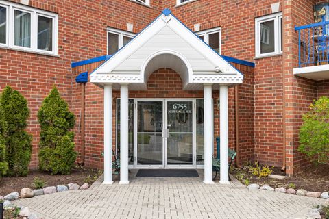 Tiny photo for 6755 N Milwaukee Avenue #303, Niles, IL 60714 (MLS # 12581386)