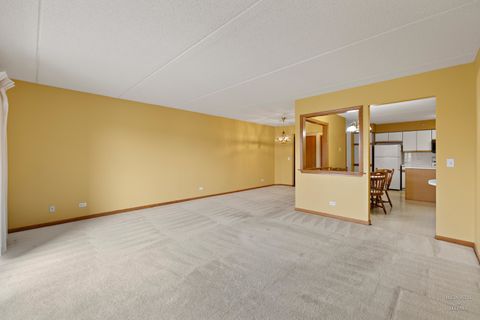 Tiny photo for 6755 N Milwaukee Avenue #303, Niles, IL 60714 (MLS # 12581386)
