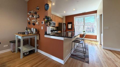 Tiny photo for 2917 N Claremont Avenue, Chicago, IL 60618 (MLS # 12629561)