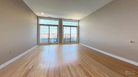 Tiny photo for 2917 N Claremont Avenue, Chicago, IL 60618 (MLS # 12629561)