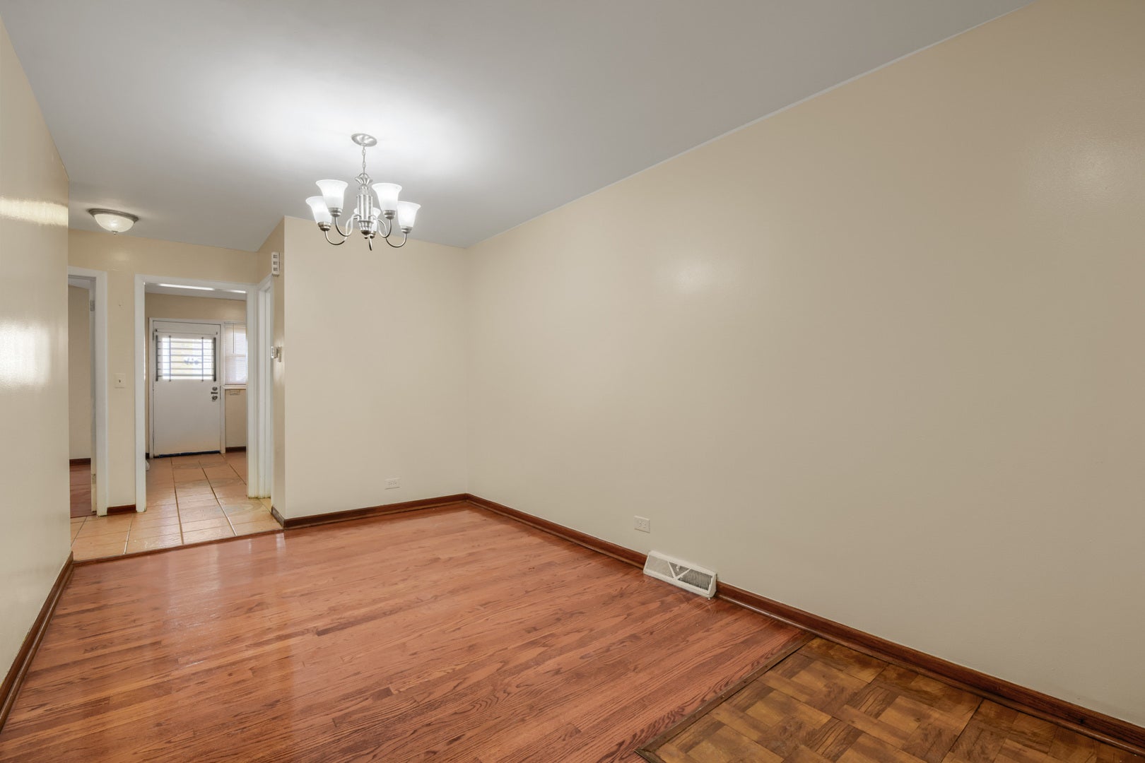 1930 W Birchwood Avenue 1