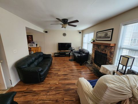 Tiny photo for 1429 Oxford Street, Carol Stream, IL 60188 (MLS # 12523331)