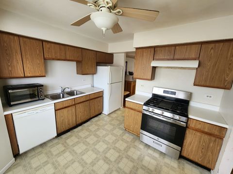 Tiny photo for 1429 Oxford Street, Carol Stream, IL 60188 (MLS # 12523331)