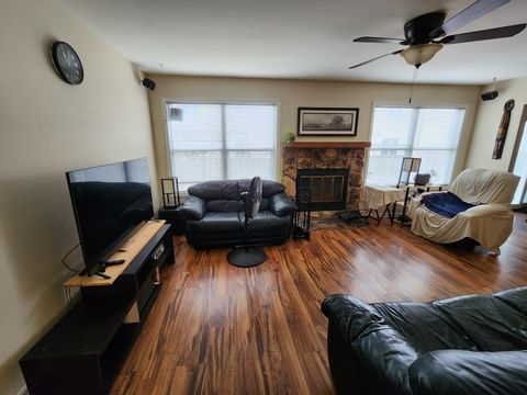 Tiny photo for 1429 Oxford Street, Carol Stream, IL 60188 (MLS # 12523331)