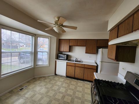 Tiny photo for 1429 Oxford Street, Carol Stream, IL 60188 (MLS # 12523331)