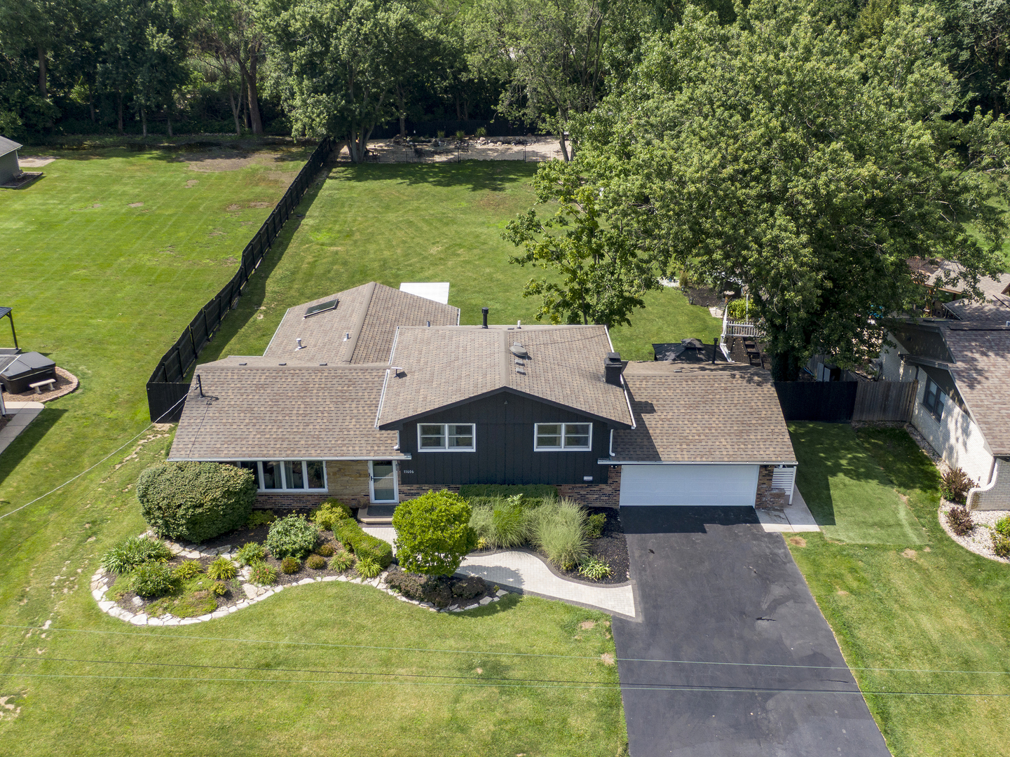 11606 N Brightway Drive