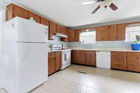 Tiny photo for 205 E Oak Street, Fairbury, IL 61739 (MLS # 12573755)