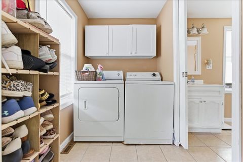 Tiny photo for 205 E Oak Street, Fairbury, IL 61739 (MLS # 12573755)