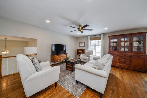 Tiny photo for 1926 Cheshire Lane, Wheaton, IL 60189 (MLS # 12575241)