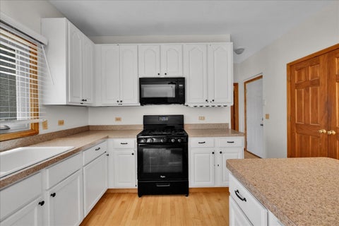 Tiny photo for 24963 Heritage Oaks Drive, Plainfield, IL 60585 (MLS # 12698621)