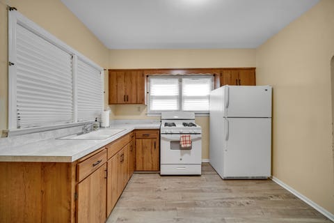 Tiny photo for 7621 S Perry Avenue, Chicago, IL 60620 (MLS # 12728678)