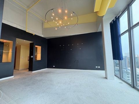 Tiny photo for 1000 W Leland Avenue #12BC, Chicago, IL 60640 (MLS # 12622656)