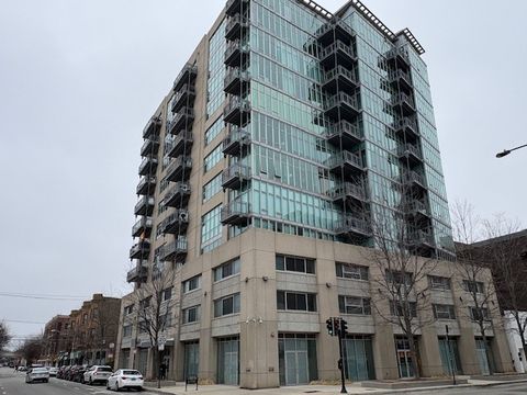 Photo of 1000 W Leland Avenue #12BC, Chicago, IL 60640 (MLS # 12622656)