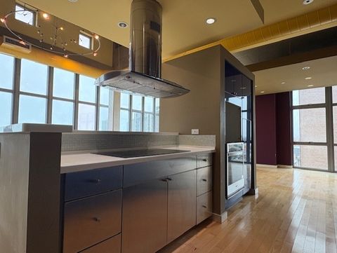 Tiny photo for 1000 W Leland Avenue #12BC, Chicago, IL 60640 (MLS # 12622656)
