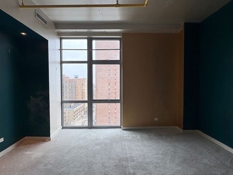 Tiny photo for 1000 W Leland Avenue #12BC, Chicago, IL 60640 (MLS # 12622656)