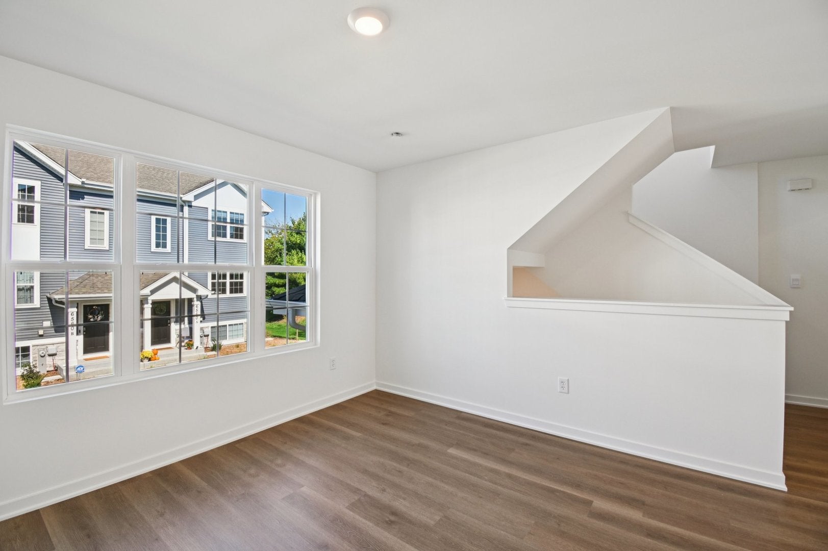 1299 Foxglove Drive