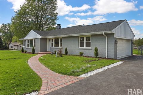 Tiny photo for 1100 N Hicks Road, Palatine, IL 60067 (MLS # 12622904)