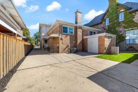 A home in Lincolnwood