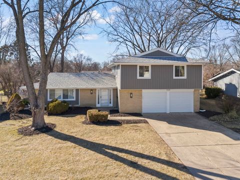 Tiny photo for 526 S SPRINGINSGUTH Road, Schaumburg, IL 60193 (MLS # 12572735)