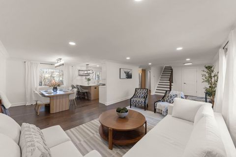 Tiny photo for 526 S SPRINGINSGUTH Road, Schaumburg, IL 60193 (MLS # 12572735)