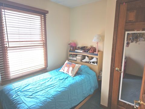Tiny photo for 424 Greenview Drive, Park City, IL 60085 (MLS # 12481593)