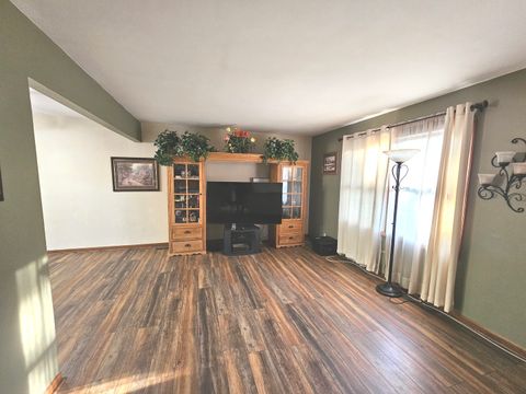 Tiny photo for 424 Greenview Drive, Park City, IL 60085 (MLS # 12481593)