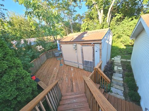 Tiny photo for 424 Greenview Drive, Park City, IL 60085 (MLS # 12481593)