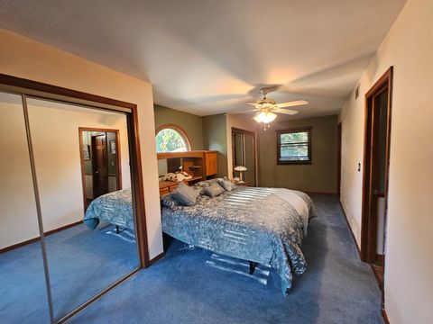 Tiny photo for 424 Greenview Drive, Park City, IL 60085 (MLS # 12481593)