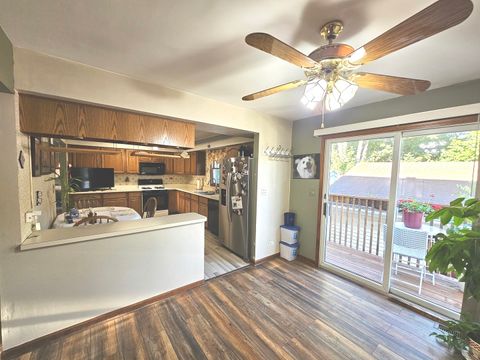 Tiny photo for 424 Greenview Drive, Park City, IL 60085 (MLS # 12481593)