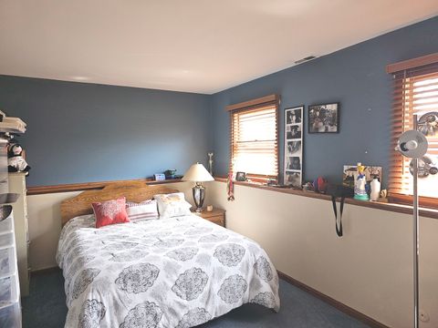 Tiny photo for 424 Greenview Drive, Park City, IL 60085 (MLS # 12481593)