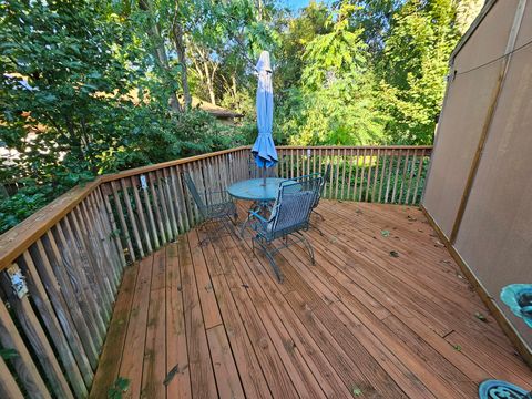 Tiny photo for 424 Greenview Drive, Park City, IL 60085 (MLS # 12481593)