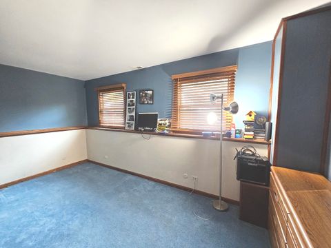 Tiny photo for 424 Greenview Drive, Park City, IL 60085 (MLS # 12481593)
